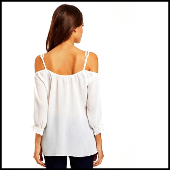 MADISON PAIGE WHITE GAUZE COLD SHOULDER TUNIC TOP - Picture 3 of 7